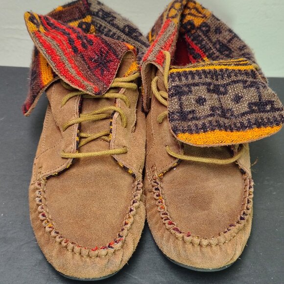 American Rag Women's Moccasin Shoe Booties Suede Aztec Lace Up Size 10 - Picture 3 of 8